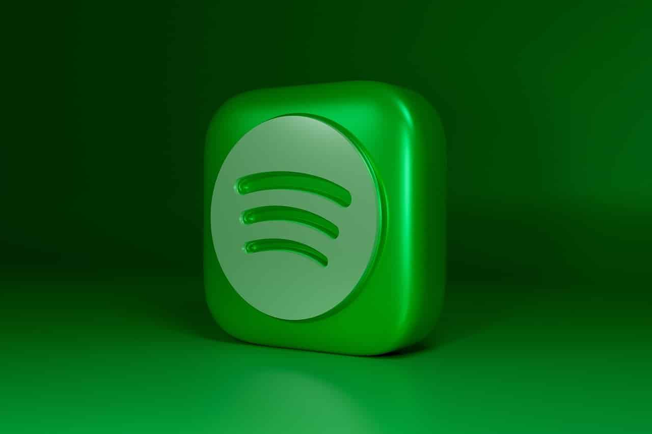 Spotify Blasts Apple For An “Outrageous” 27% Commission Fee